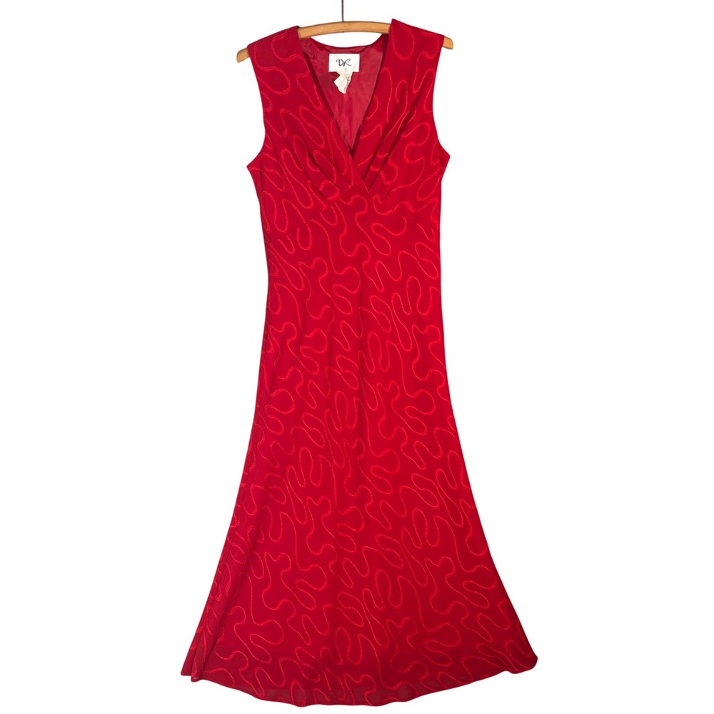 DR VTG Red Swirl Embroidered Babydoll Maxi Dress V-Neck Lined Fits M USA Y2K